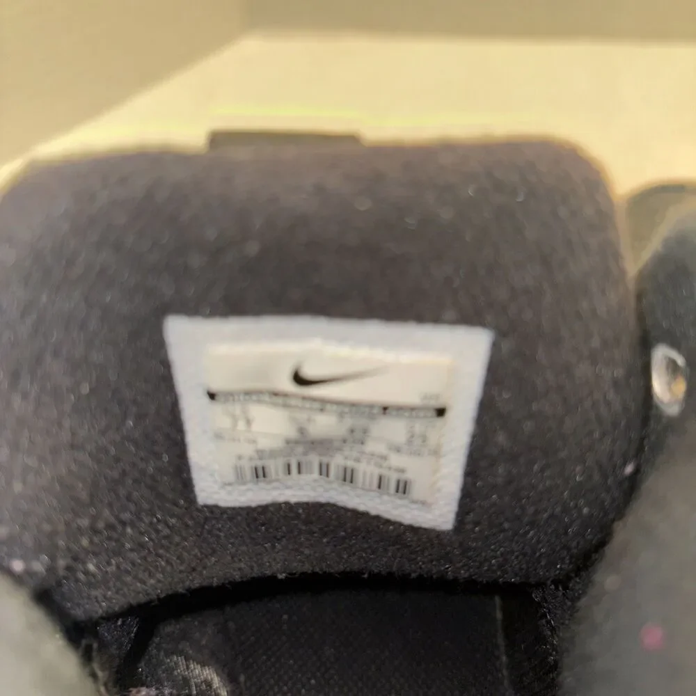 Nike Dual Fusion Hills MD Size 7Y 685621-020 With Box